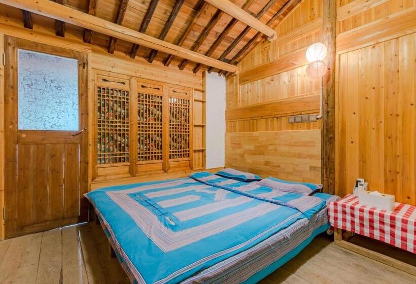 Номер Стандарт Вид на Сад, Xidi Kunlun International Hostel
