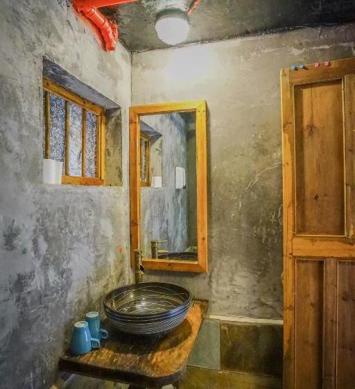 Pokój Rodzinny Widok Góry, Xidi Kunlun International Hostel