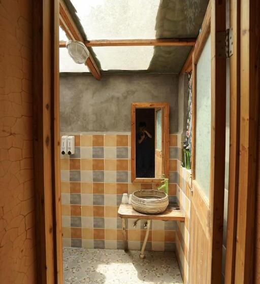 Номер Стандарт, Xidi Kunlun International Hostel
