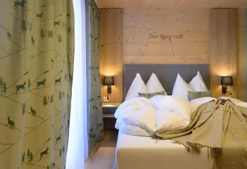 バルコニー付きスタンダードルーム, Alphotel Biel Kinzig   Access By Cable Car Only!