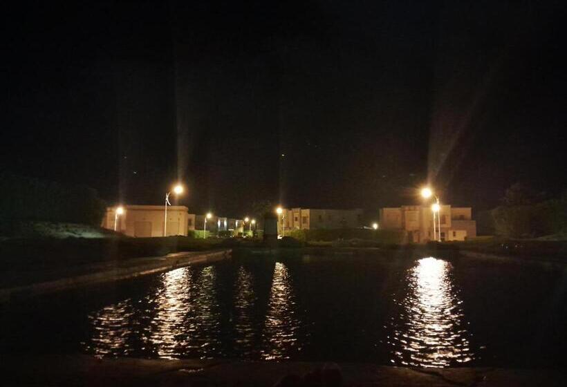 کلبه ییلاقی, Amwaj , North Coast