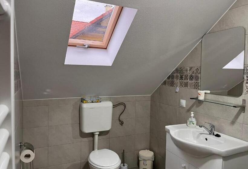 غرفة سوبيريور ثلاثية, Casa Timea Vendégház