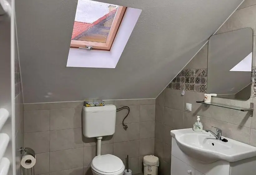 スーペリアトリプルルーム, Casa Timea Vendégház