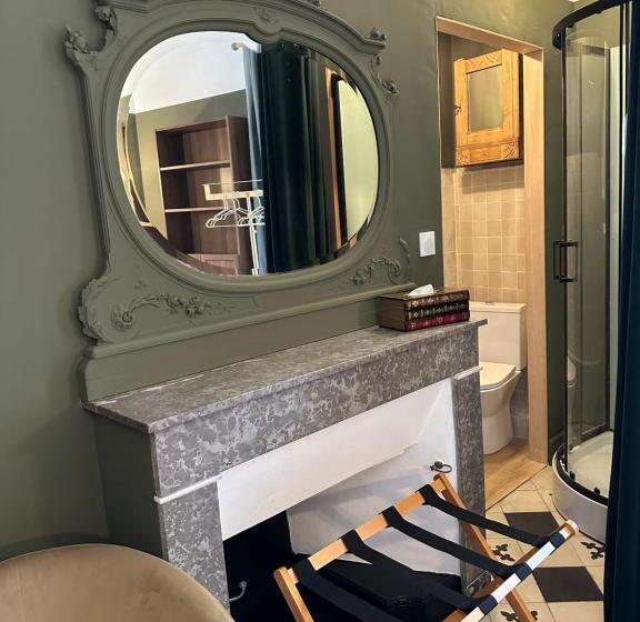 غرفة ديلوكس, Le Numéro 10