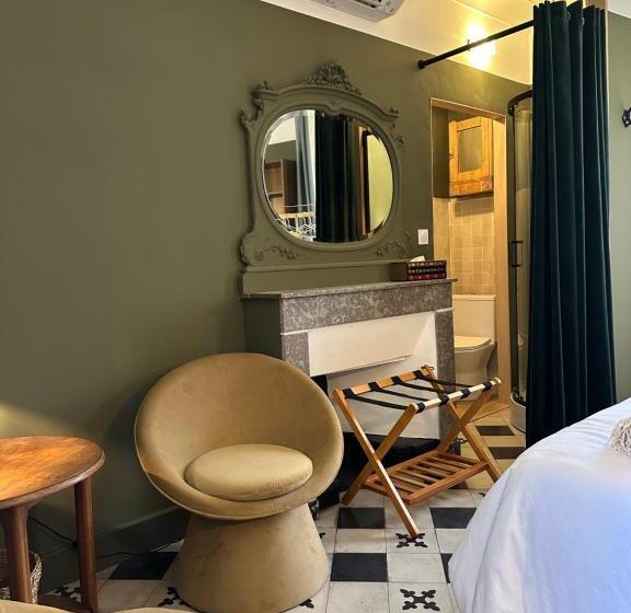 غرفة ديلوكس, Le Numéro 10