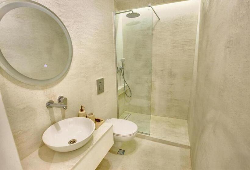 수피리어 트리플 룸, Hello Plovdiv