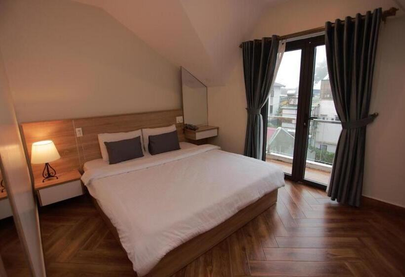 اتاق استاندارد یک نفره, Lamour