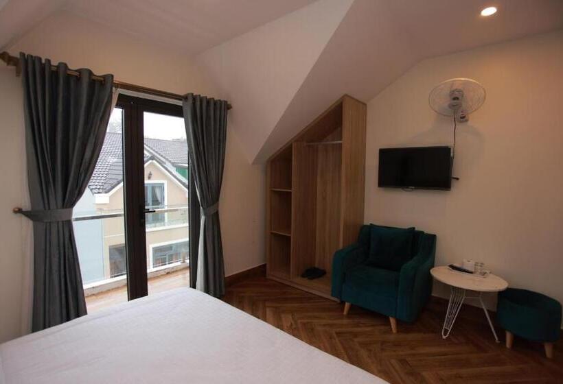 اتاق استاندارد یک نفره, Lamour