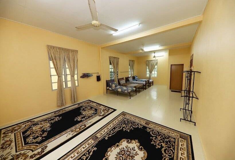 Family Suite, Oyo 91004 Homestay Masjid At Taqwa