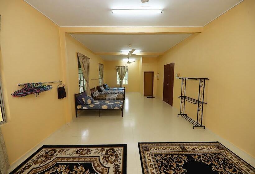 جناح عائلي, Oyo 91004 Homestay Masjid At Taqwa