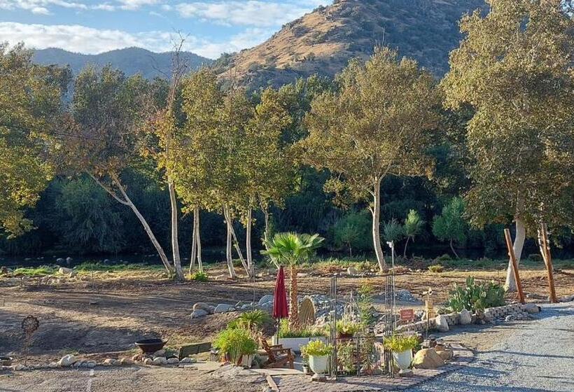 جناح مطل على البحر, Sequoia River Front Cabins