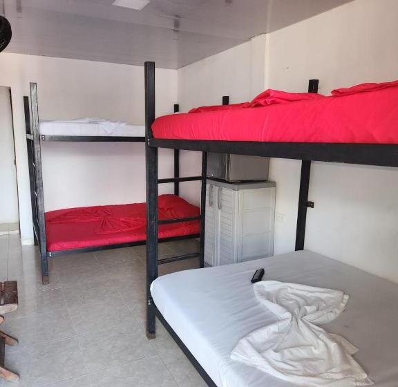 패밀리 룸, Y Restaurante Pianguita