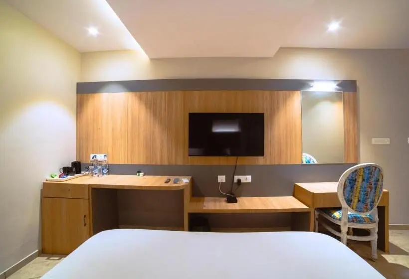 デラックスルーム, Oviya Hotels