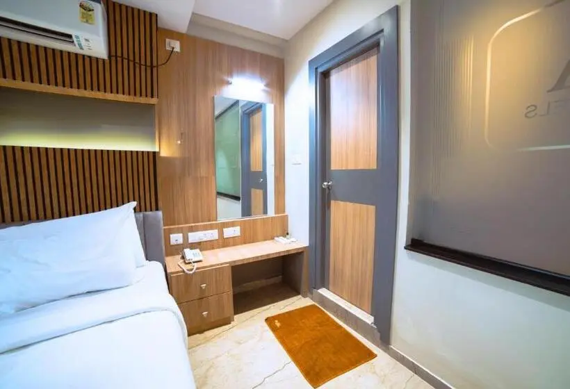 スイート, Oviya Hotels