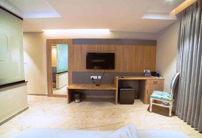 Люкс, Oviya Hotels