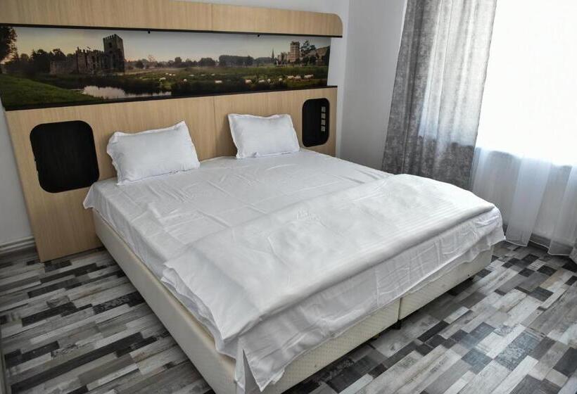 Apartamento 2 Quartos com Varanda, Apartament S Moise