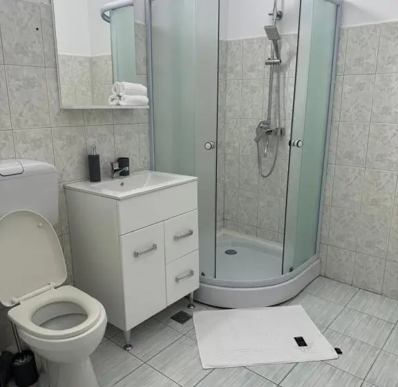 آپارتمان 2 خوابه با بالکن, Apartament S Moise
