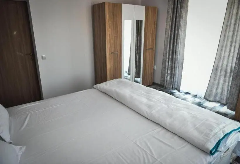 آپارتمان 2 خوابه با بالکن, Apartament S Moise