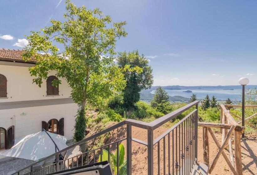 חדר סטנדרט עם מיטת קינג, Lake Lovers Lodge