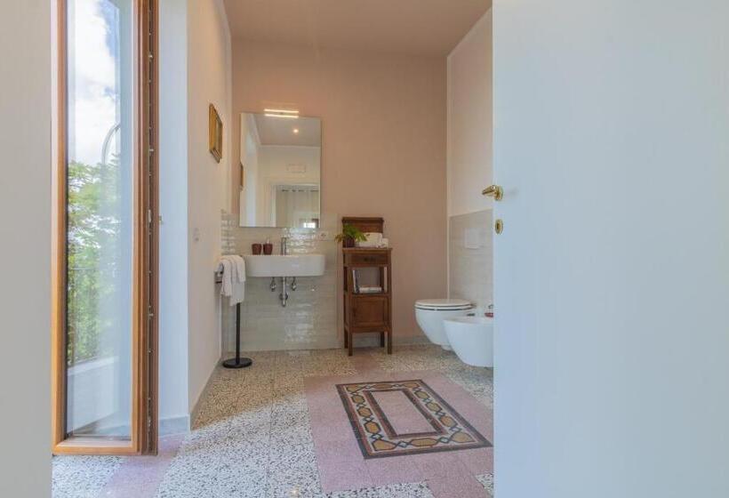 וילה דלוקס חדר שינה 1, Lake Lovers Lodge