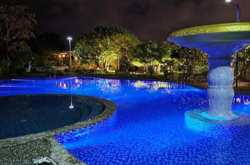 اتاق استاندارد سه تخته با چشم‌انداز استخر, Tam Coc Phoenix Hotel & Resort