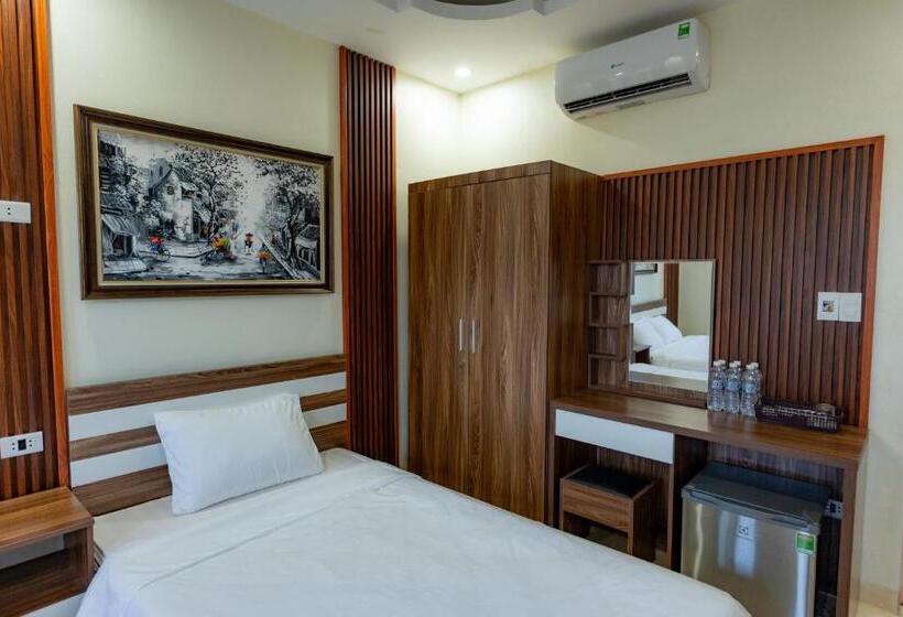 اتاق استاندارد سه تخته با چشمانداز استخر, Tam Coc Phoenix Hotel & Resort