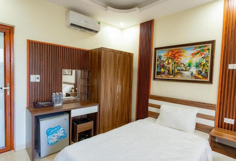 اتاق استاندارد سه تخته با چشمانداز استخر, Tam Coc Phoenix Hotel & Resort