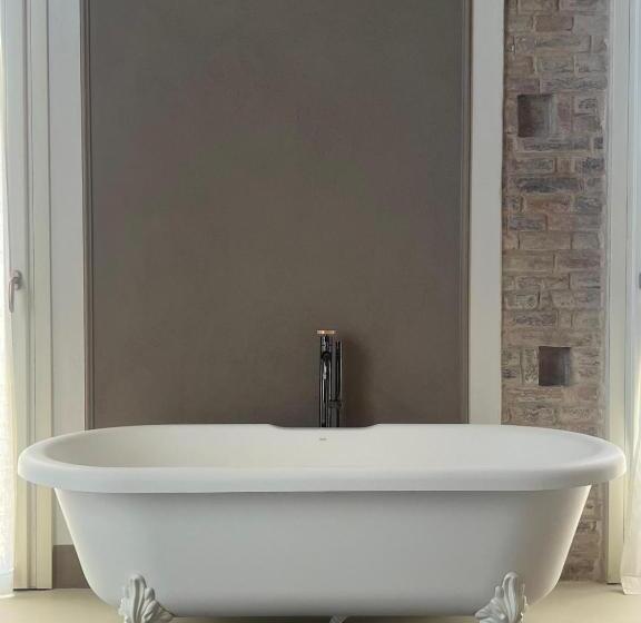 Полулюкс с Балконом, La Carrera