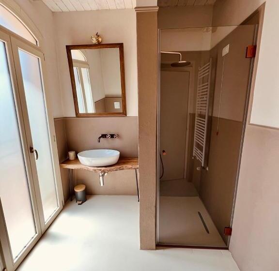 Полулюкс с Балконом, La Carrera