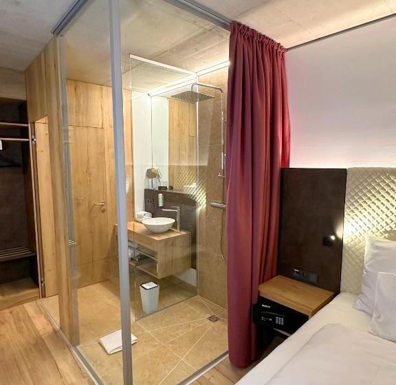 غرفة قياسية, Im Zentrum Für Visionen