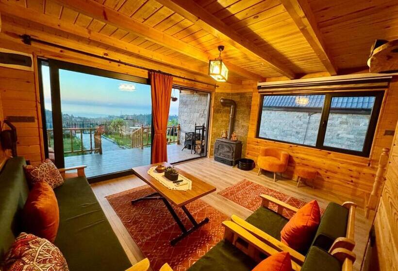 Четырехместный Номер Стандарт с Балконом, Seyregah Dağ Evi