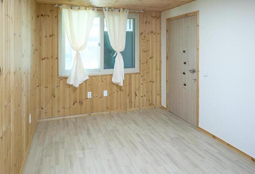 Quarto standard, Ronnie Pension