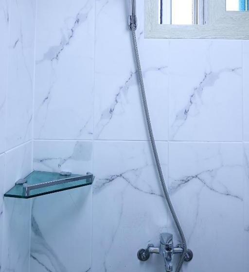 Quarto standard, Ronnie Pension