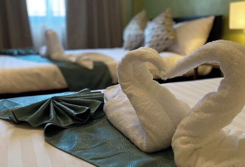 اتاق خانوادگی, La Patria Baybay Tourist Inn Powered By Cocotel