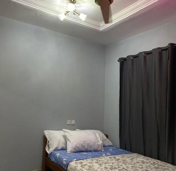 חדר סטנדרט, Franchris