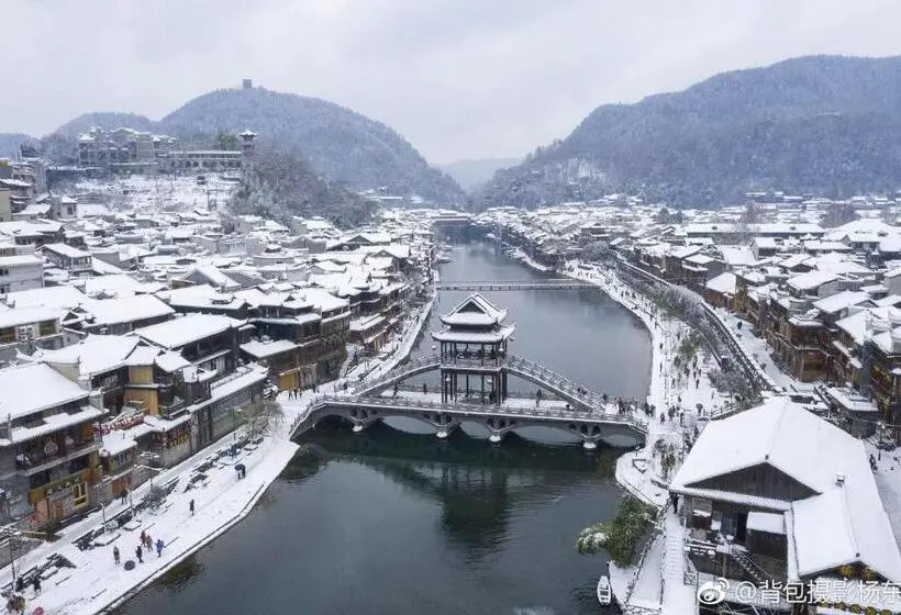 スタンダードルーム, 聚贤居客栈 Fenghuang Juxianju Inn
