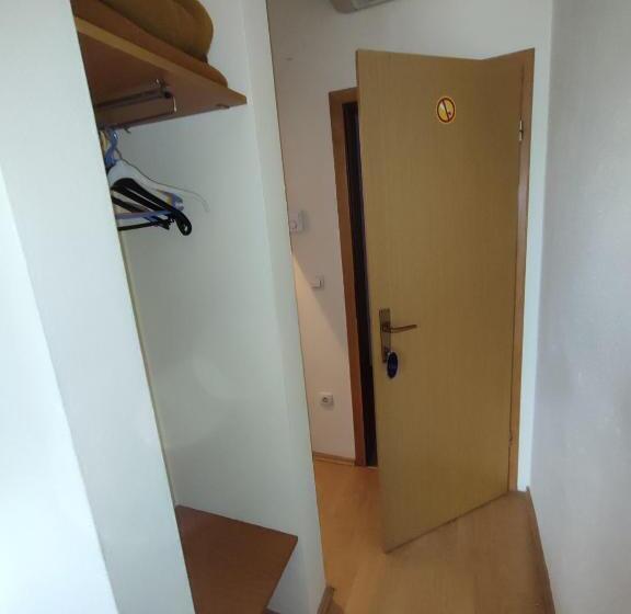 اتاق استاندارد با بالکن, Rooms Zdravko And Nevenka Cilic