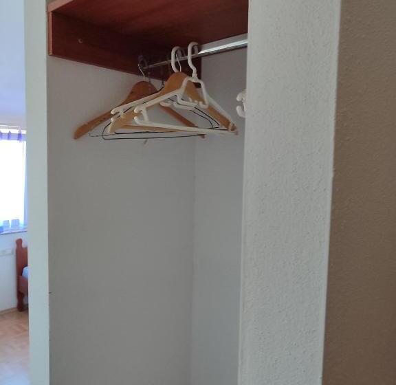 اتاق استاندارد با چشم‌انداز شهر, Rooms Zdravko And Nevenka Cilic