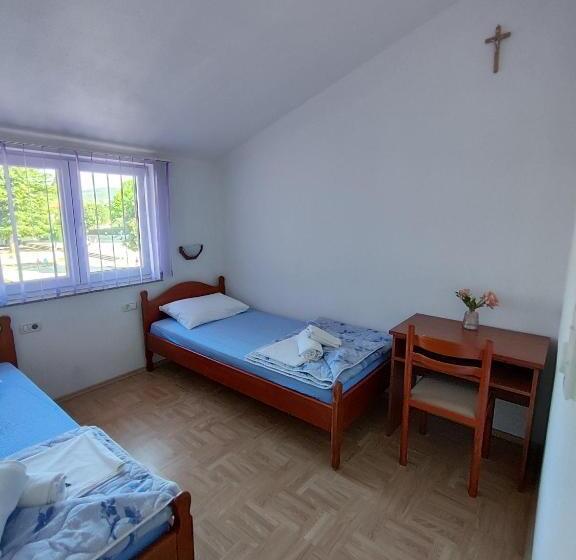 اتاق استاندارد با چشم‌انداز شهر, Rooms Zdravko And Nevenka Cilic