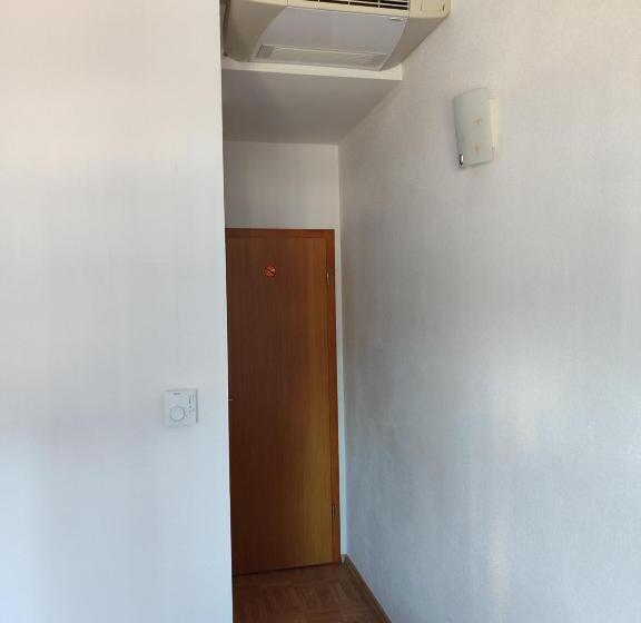 اتاق استاندارد با چشم‌انداز شهر, Rooms Zdravko And Nevenka Cilic