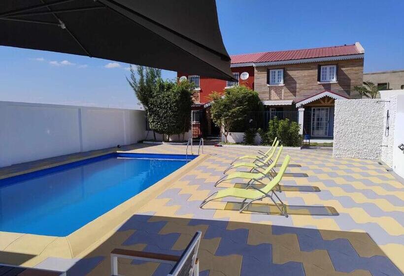 ویلای یک اتاق خوابه با استخر شنا, Résidence La Tonnelle