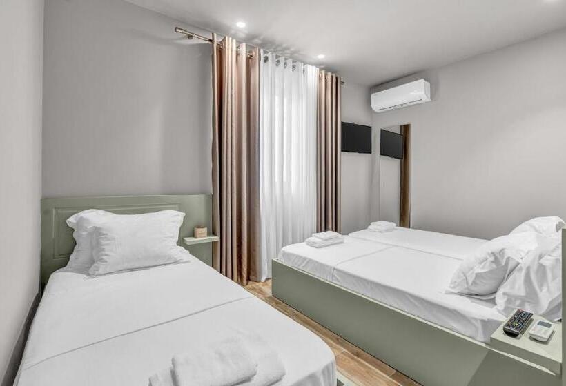 غرفة كلاسيكية ثلاثية, Villa Zoi A Stay To Remember I Guesthouse Inside Elbasan Castle