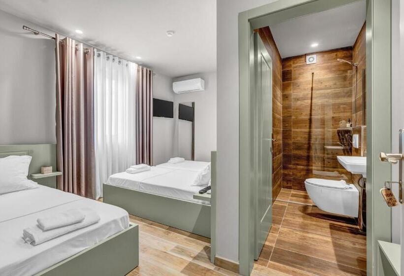 غرفة كلاسيكية ثلاثية, Villa Zoi A Stay To Remember I Guesthouse Inside Elbasan Castle