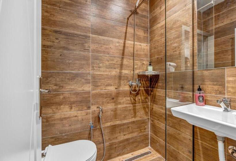 غرفة قياسية مطلّة علي الحديقة, Villa Zoi A Stay To Remember I Guesthouse Inside Elbasan Castle