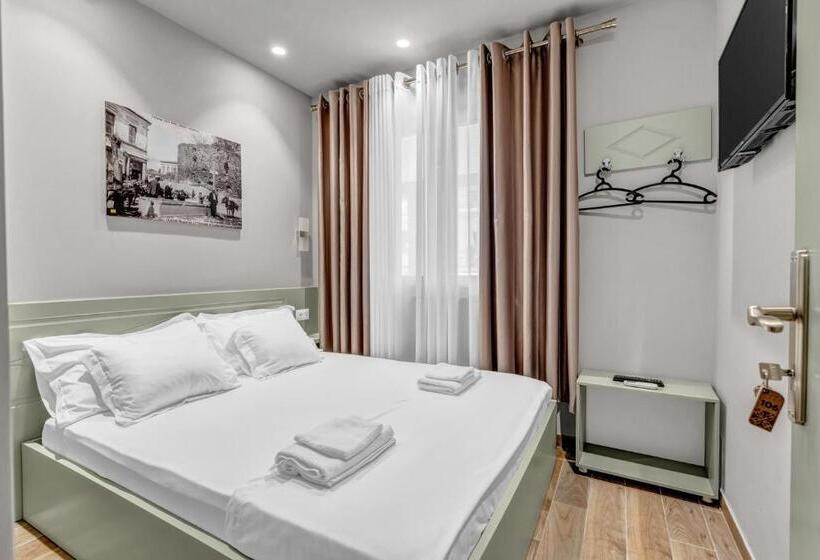 غرفة قياسية مطلّة علي الحديقة, Villa Zoi A Stay To Remember I Guesthouse Inside Elbasan Castle