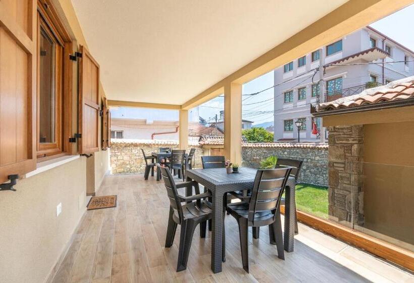 스탠다드 룸 가든 전망, Villa Zoi A Stay To Remember I Guesthouse Inside Elbasan Castle