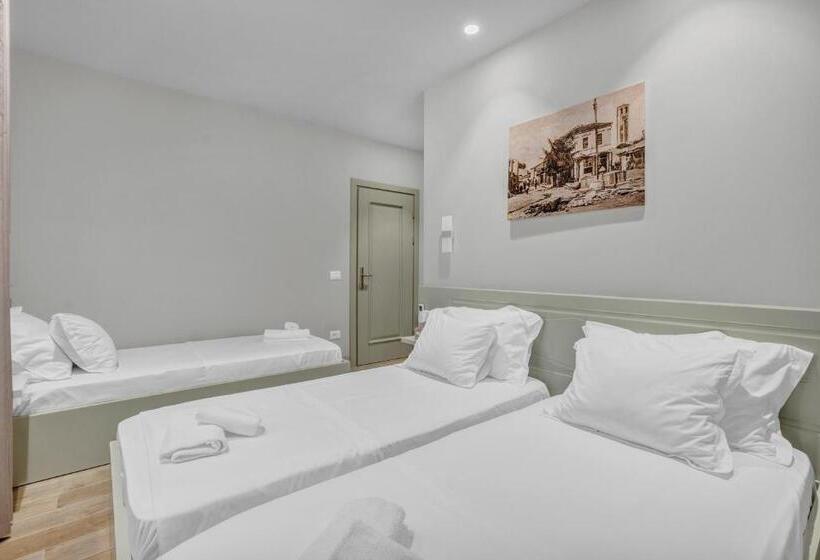 غرفة قياسية ثلاثية مطلة علي الحديقة, Villa Zoi A Stay To Remember I Guesthouse Inside Elbasan Castle