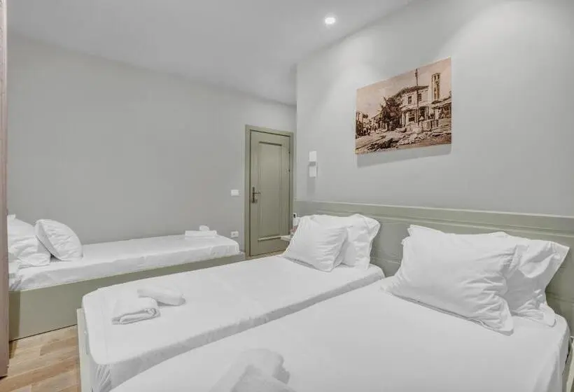اتاق استاندارد سه تخته با چشم‌انداز باغ, Villa Zoi A Stay To Remember I Guesthouse Inside Elbasan Castle