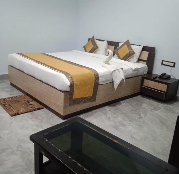 스탠다드 싱글 룸, Shree Parivaar Resort