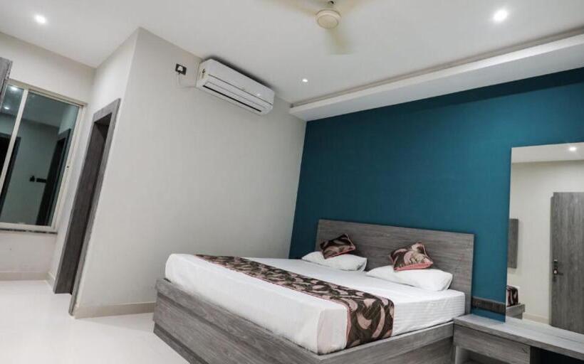 Президентский Люкс, Shree Parivaar Resort